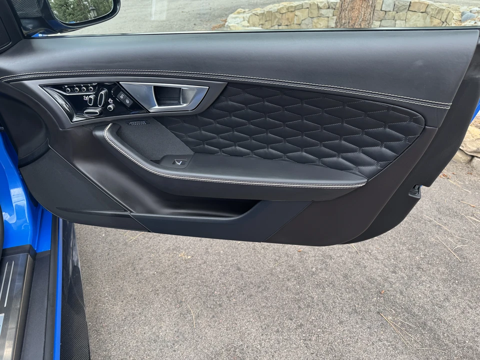 2016 Jaguar F-Type SVR 1st Gen - Image 23 of 31
