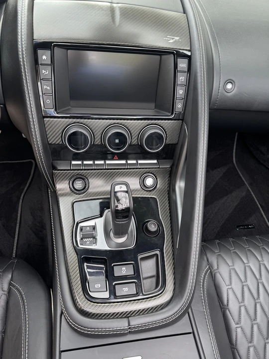 2016 Jaguar F-Type SVR 1st Gen - Image 25 of 31