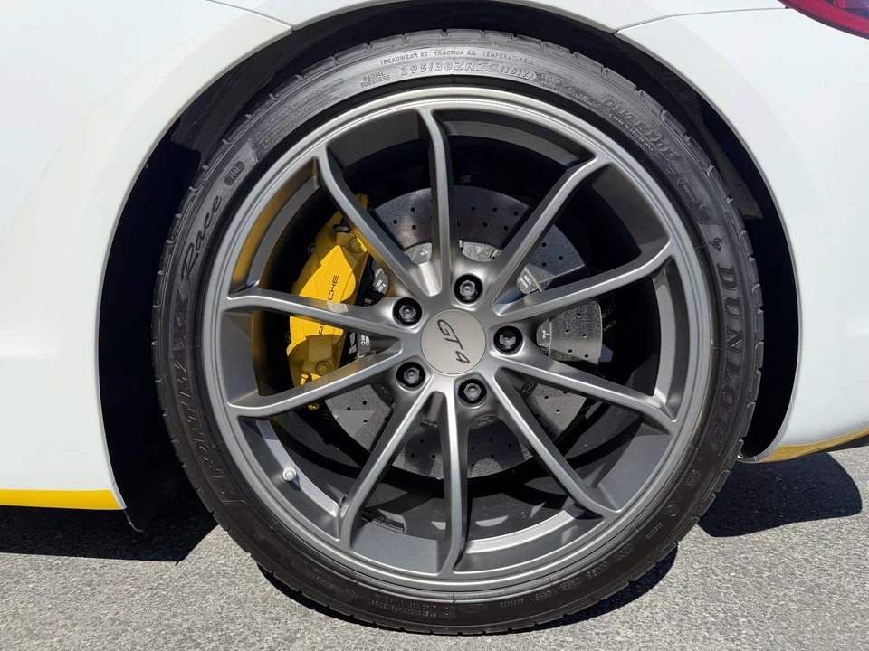 2016 Porsche 981 Cayman GT4 - Image 28 of 31