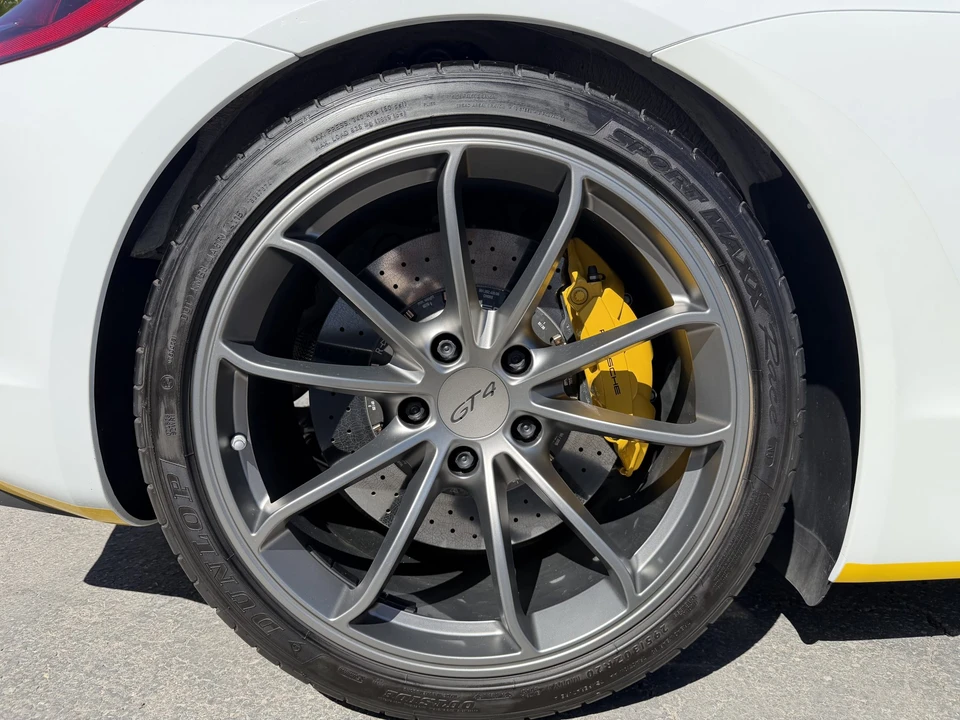 2016 Porsche 981 Cayman GT4 - Image 29 of 31