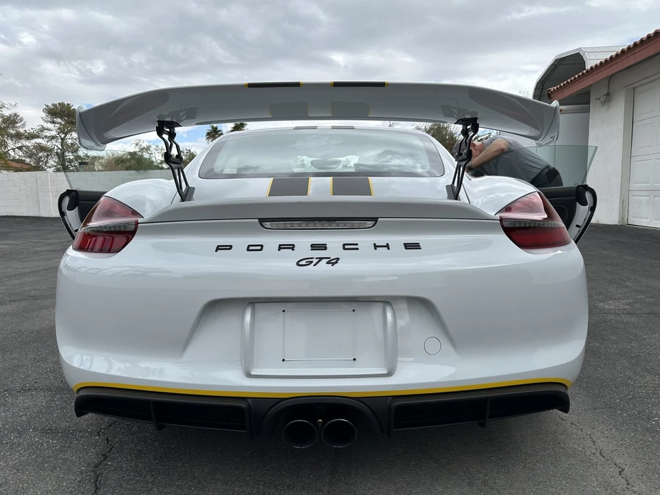 2016 Porsche 981 Cayman GT4 - Image 11 of 31