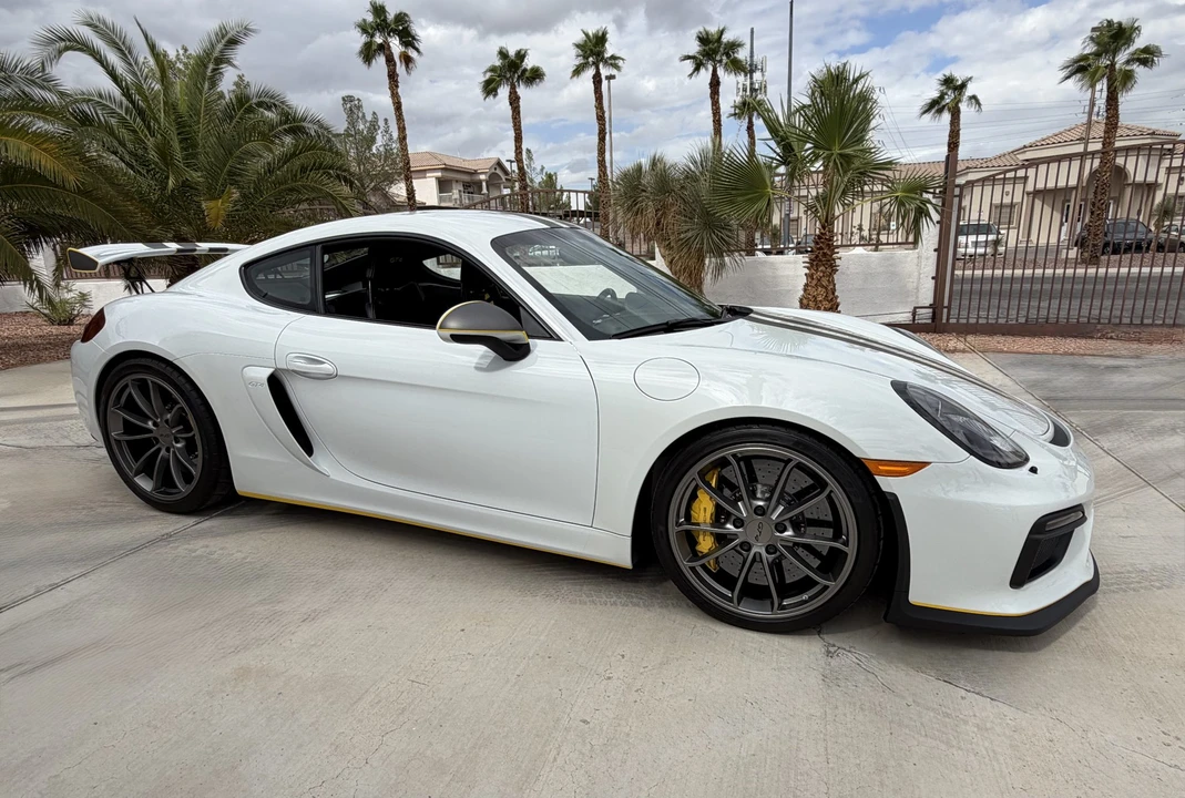 2016 Porsche 981 Cayman GT4 - Image 13 of 31