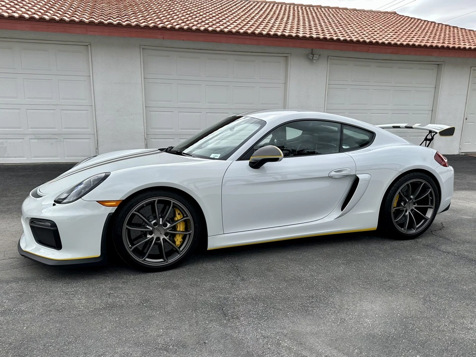 2016 Porsche 981 Cayman GT4 - Image 5 of 31