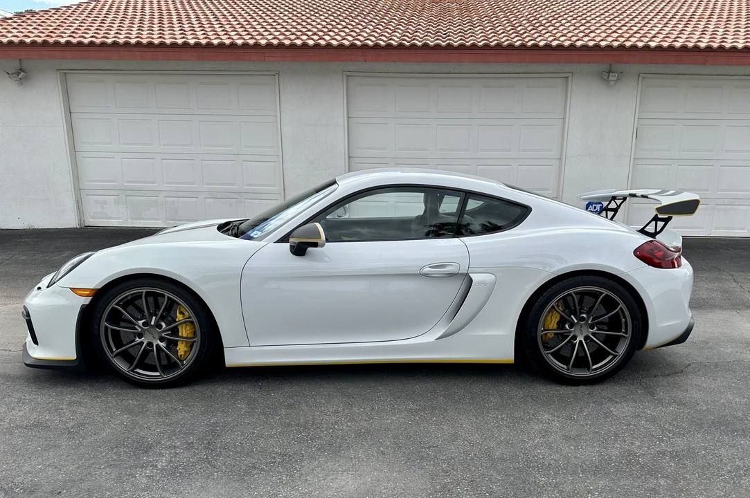 2016 Porsche 981 Cayman GT4 - Image 6 of 31