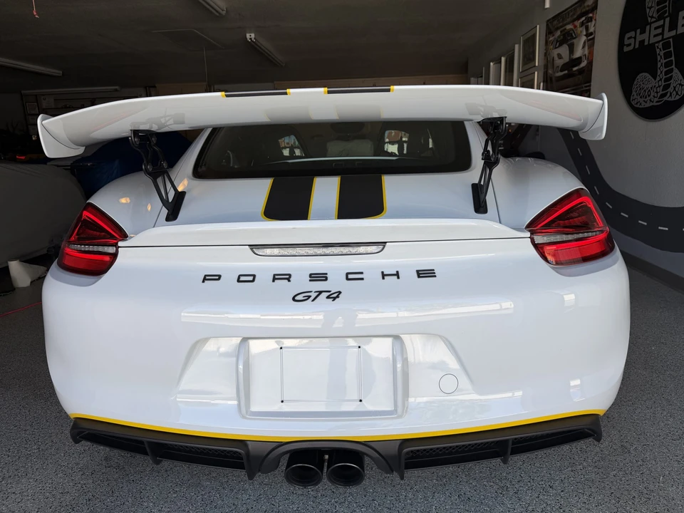 2016 Porsche 981 Cayman GT4 - Image 19 of 31