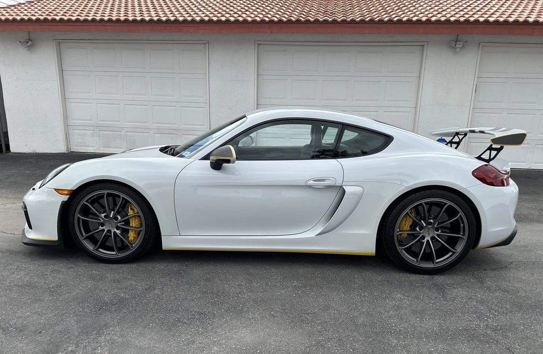 2016 Porsche 981 Cayman GT4 - Image 7 of 31