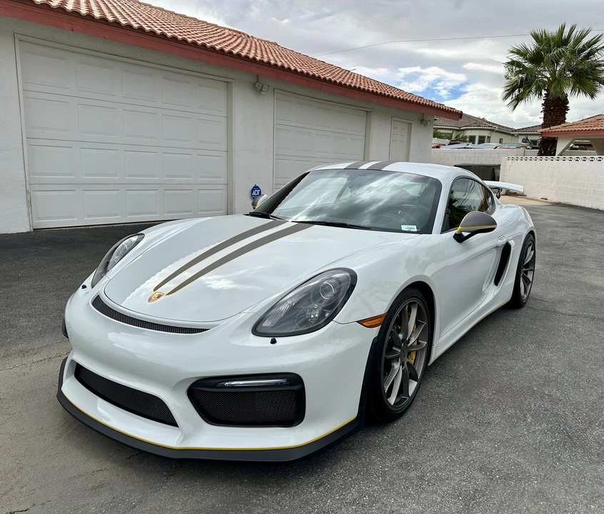 2016 Porsche 981 Cayman GT4 - Image 2 of 31
