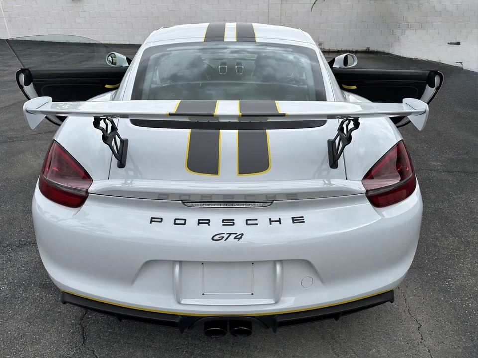 2016 Porsche 981 Cayman GT4 - Image 10 of 31