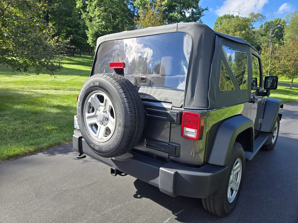 2017 Jeep JK Wrangler - Image 27 of 31