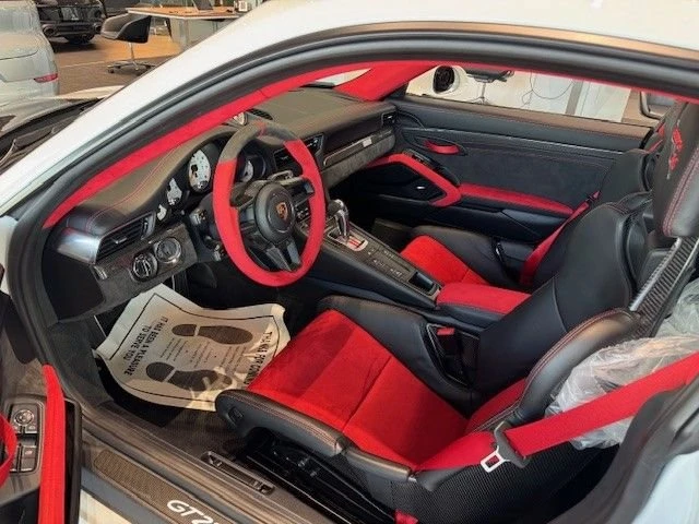 2018 Porsche 991 GT2 RS - Image 3 of 6