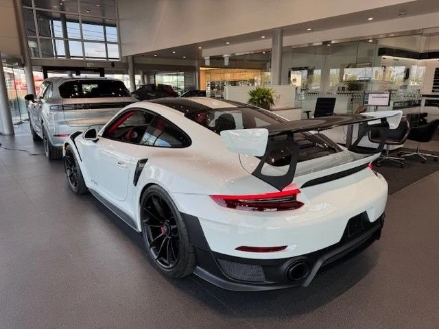 2018 Porsche 991 GT2 RS - Image 5 of 6