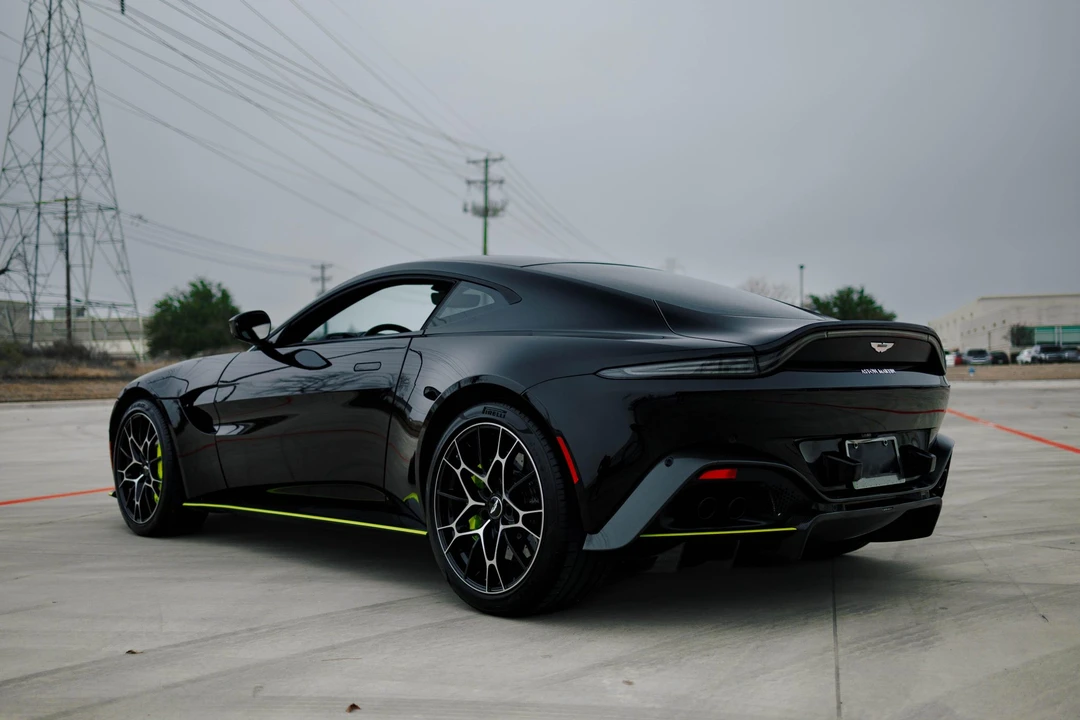2020 Aston Martin V8 Vantage (2019+) - Image 9 of 31