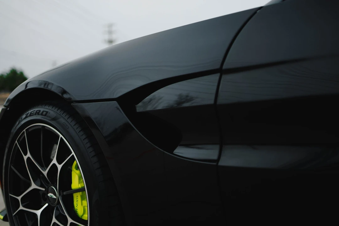 2020 Aston Martin V8 Vantage (2019+) - Image 30 of 31