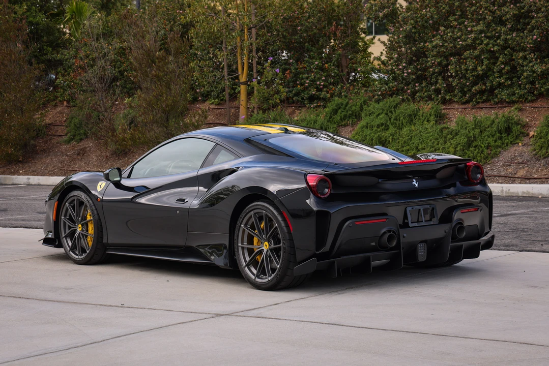 2020 Ferrari 488 Pista - Image 19 of 31