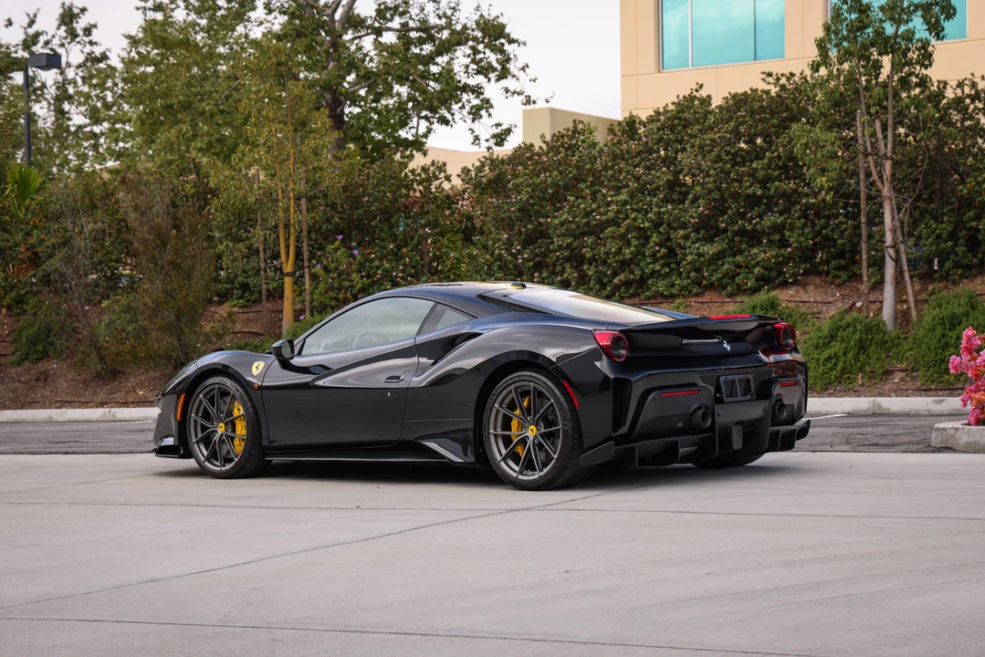 2020 Ferrari 488 Pista - Image 21 of 31