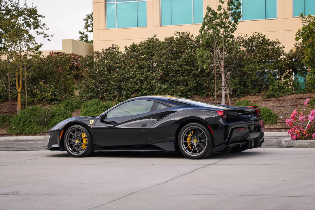 2020 Ferrari 488 Pista - Image 23 of 31