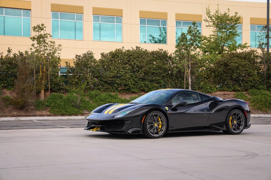 2020 Ferrari 488 Pista - Image 5 of 31