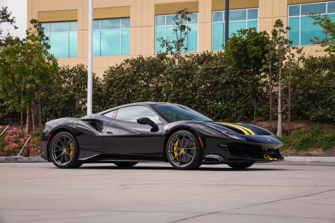 2020 Ferrari 488 Pista - Image 13 of 31