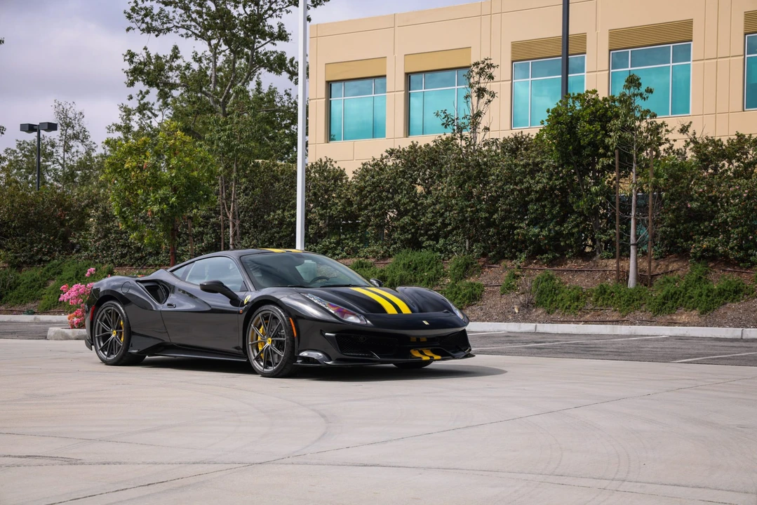 2020 Ferrari 488 Pista - Image 10 of 31