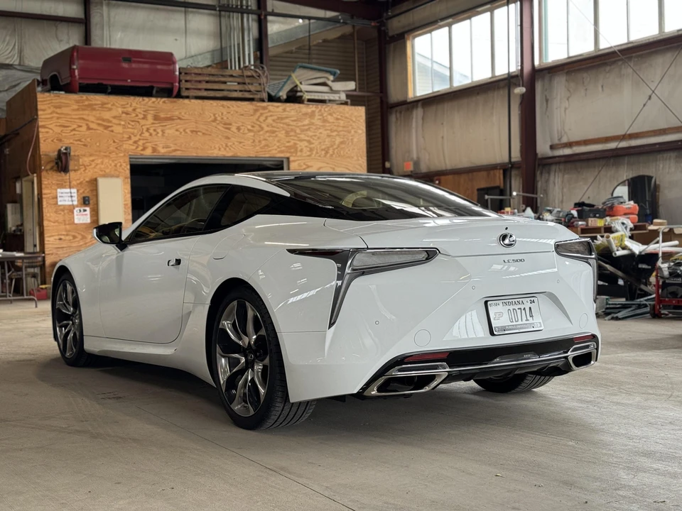 2020 Lexus LC - Image 11 of 31