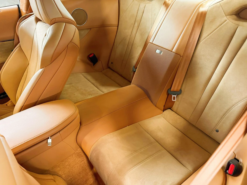 2020 Lexus LC - Image 29 of 31