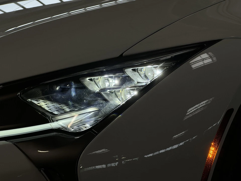 2020 Lexus LC - Image 22 of 31