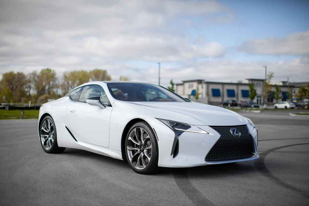 2020 Lexus LC - Image 7 of 31