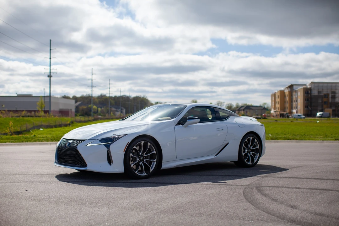 2020 Lexus LC - Image 2 of 31