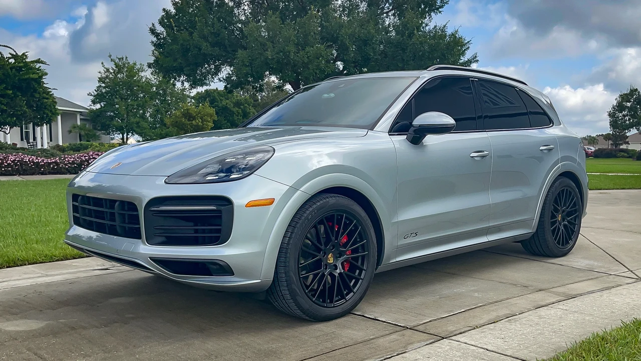 2021 Porsche 9Y0/9Y3 Cayenne GTS - Image 2 of 6