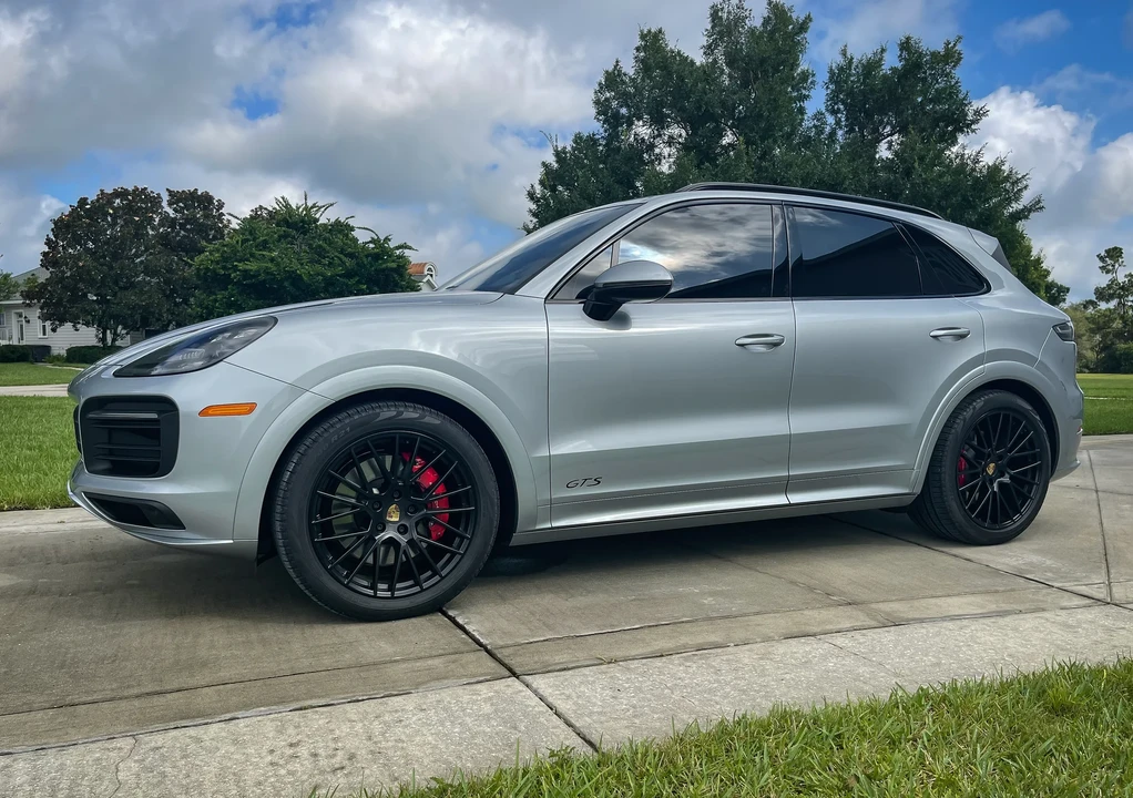 2021 Porsche 9Y0/9Y3 Cayenne GTS - Image 3 of 6