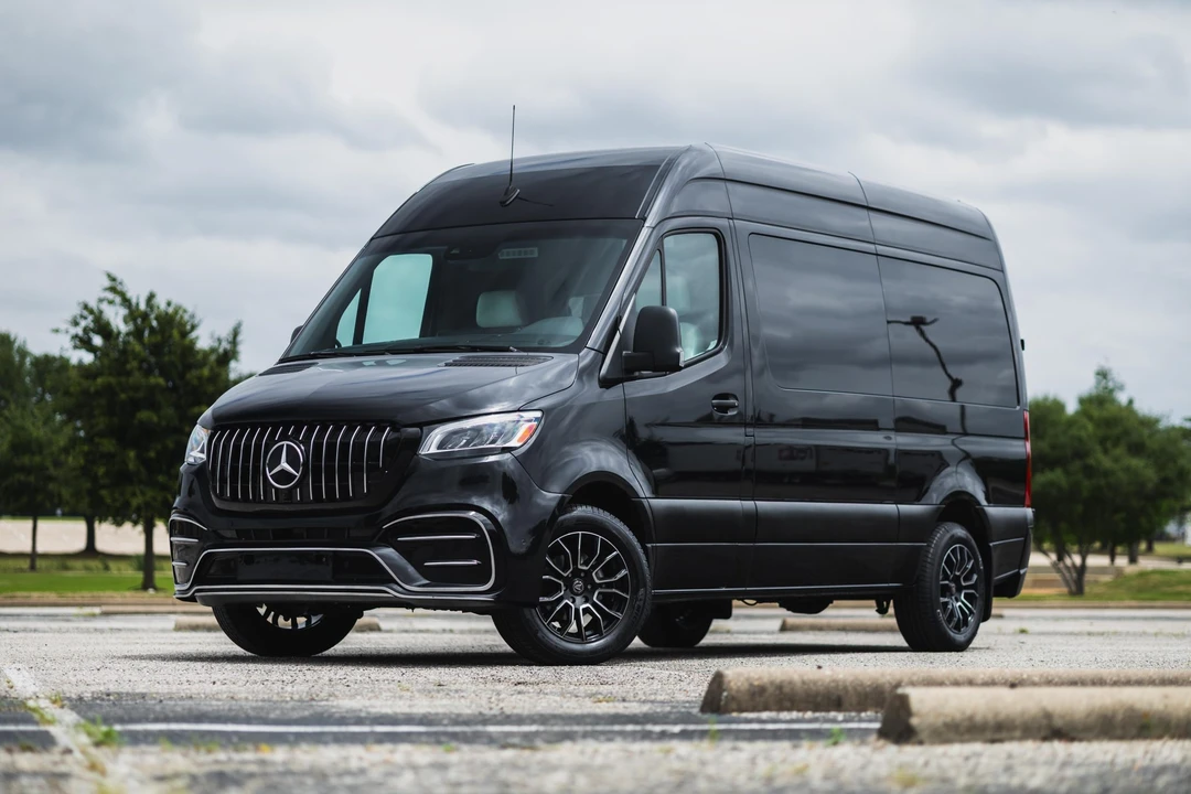2022 Mercedes-Benz VS30 Sprinter - Image 2 of 31