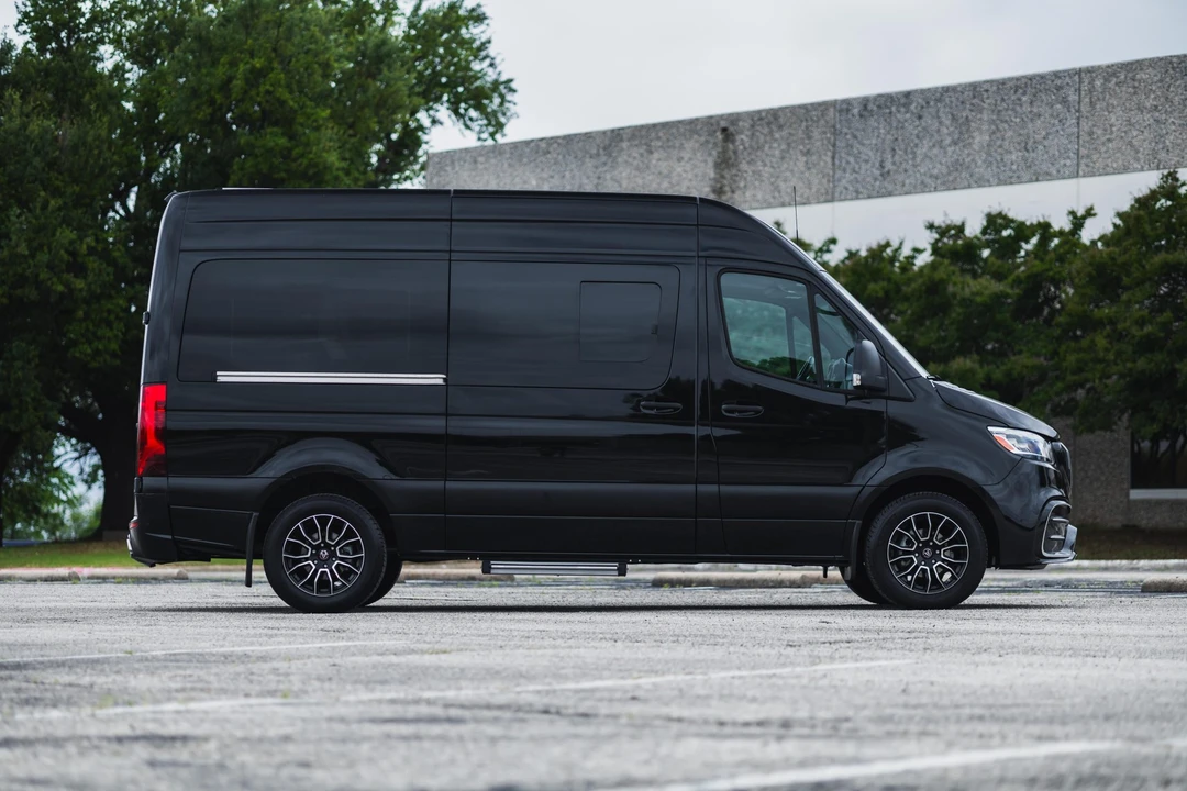 2022 Mercedes-Benz VS30 Sprinter - Image 8 of 31