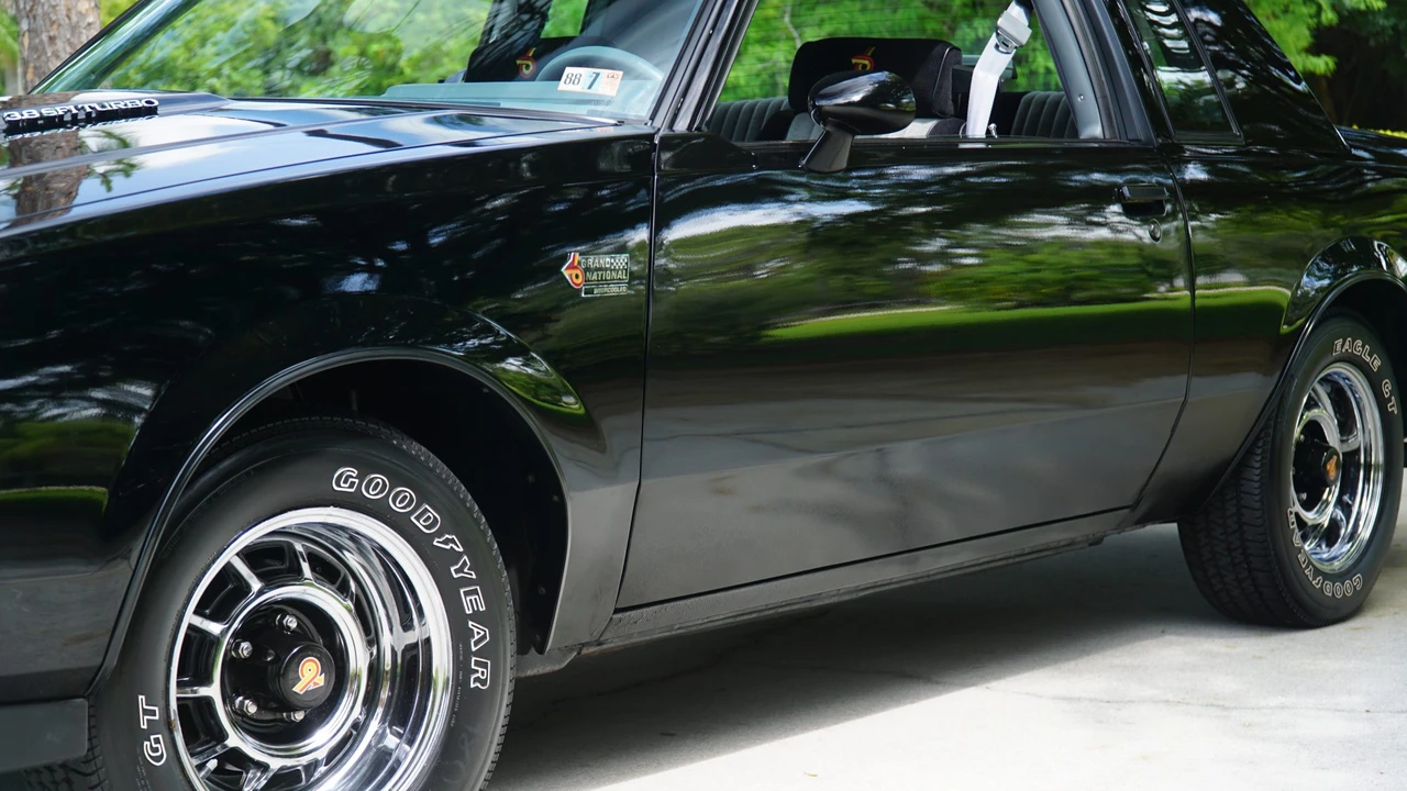 1987 Buick Grand National - Image 25 of 31