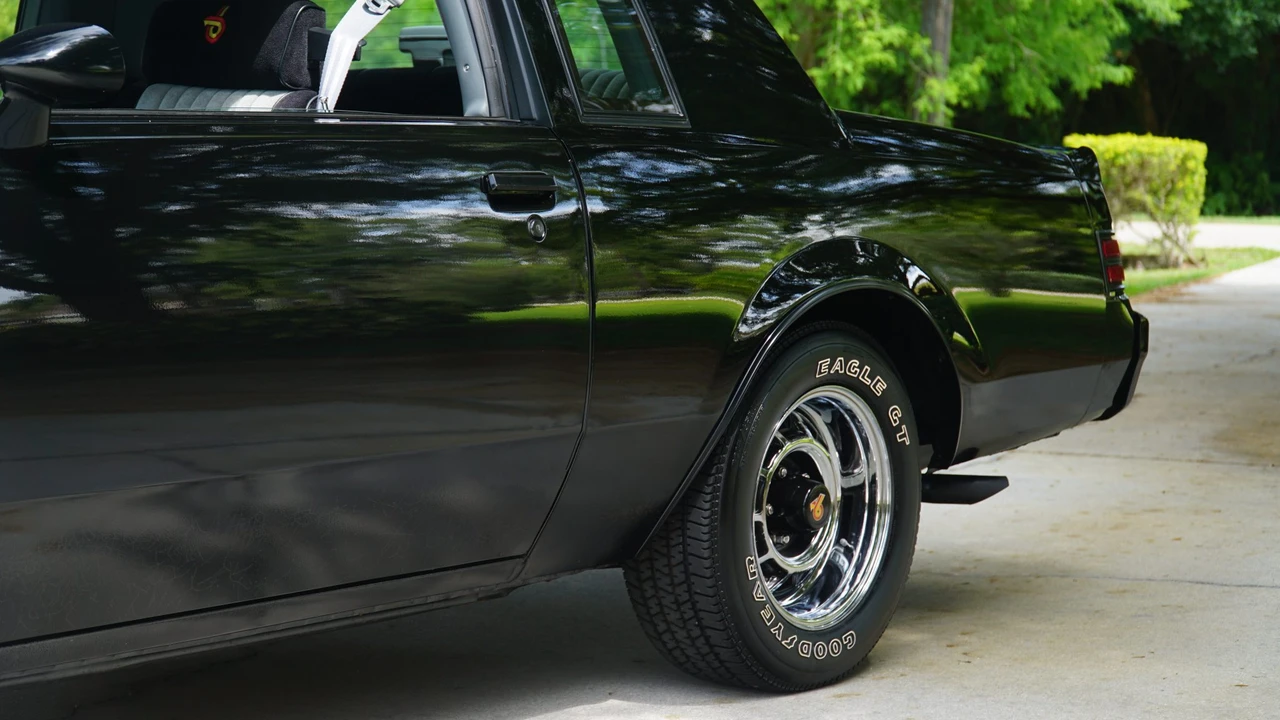 1987 Buick Grand National - Image 26 of 31