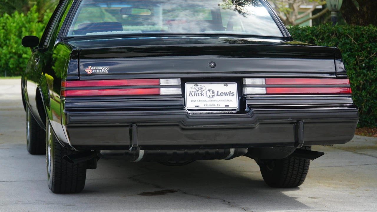 1987 Buick Grand National - Image 10 of 31
