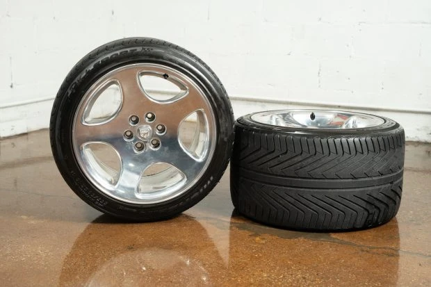 Parts & Memorabilia Other Wheels - Image 4 of 4