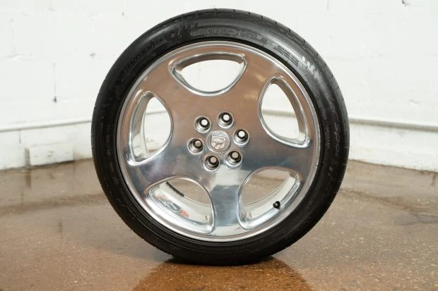 Parts & Memorabilia Other Wheels - Image 2 of 4