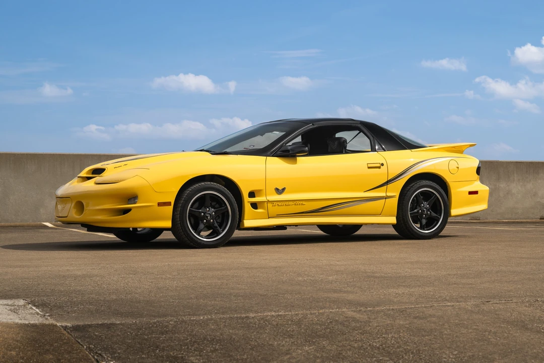 2002 Pontiac Firebird Trans Am 4th Gen - Image 2 of 31