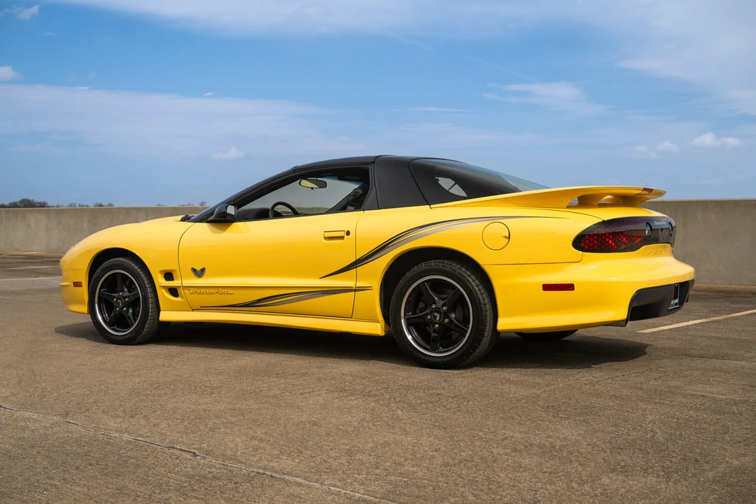2002 Pontiac Firebird Trans Am 4th Gen - Image 19 of 31