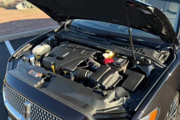 2020 Lincoln Continental 10th Gen - Image 6 of 7