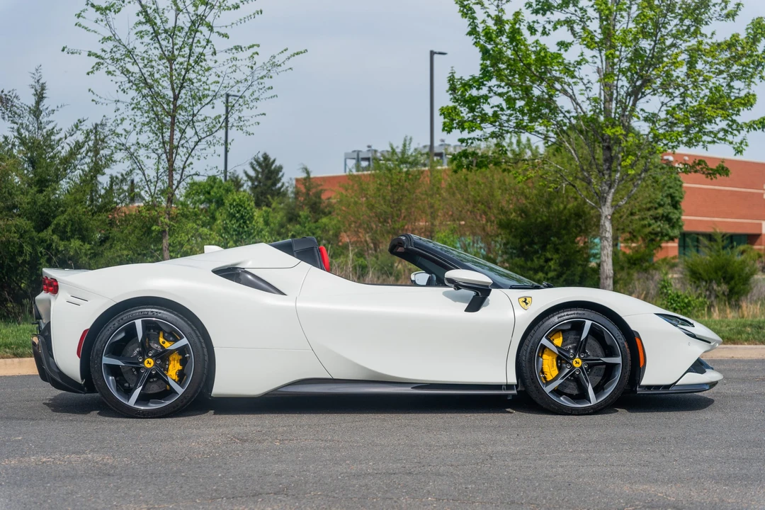 2023 Ferrari SF90 Spider - Image 5 of 31