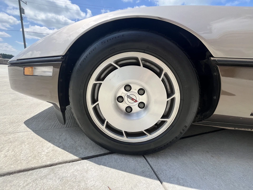 1986 Chevrolet Corvette C4 - Image 22 of 31