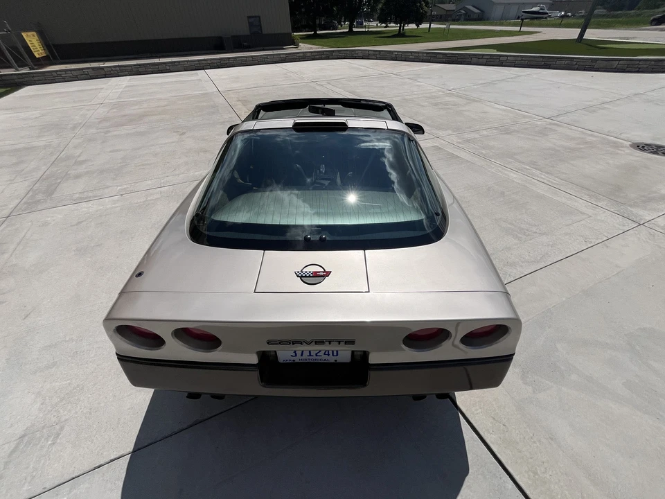 1986 Chevrolet Corvette C4 - Image 26 of 31