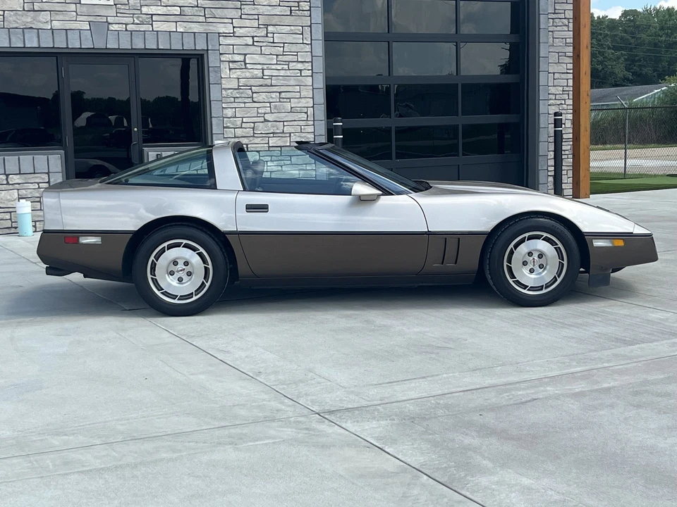1986 Chevrolet Corvette C4 - Image 6 of 31