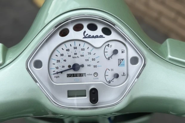 2005 Vespa Sei & PX & ET & LX & GT - Image 4 of 7