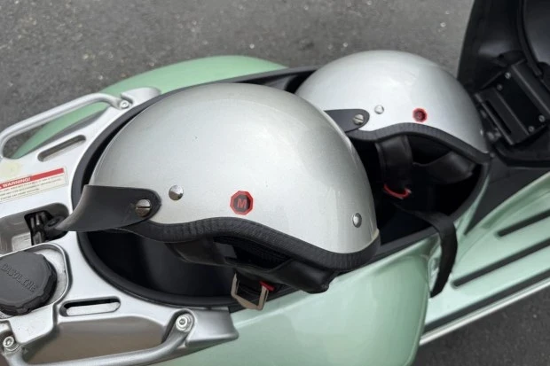 2005 Vespa Sei & PX & ET & LX & GT - Image 7 of 7