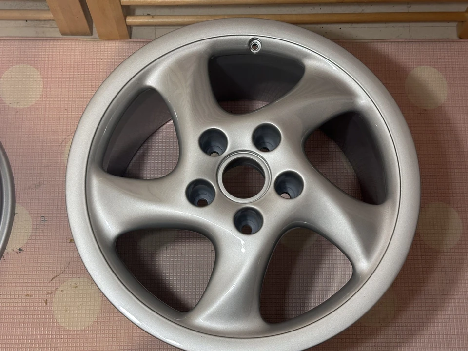 Parts & Memorabilia Porsche Wheels - Image 4 of 31