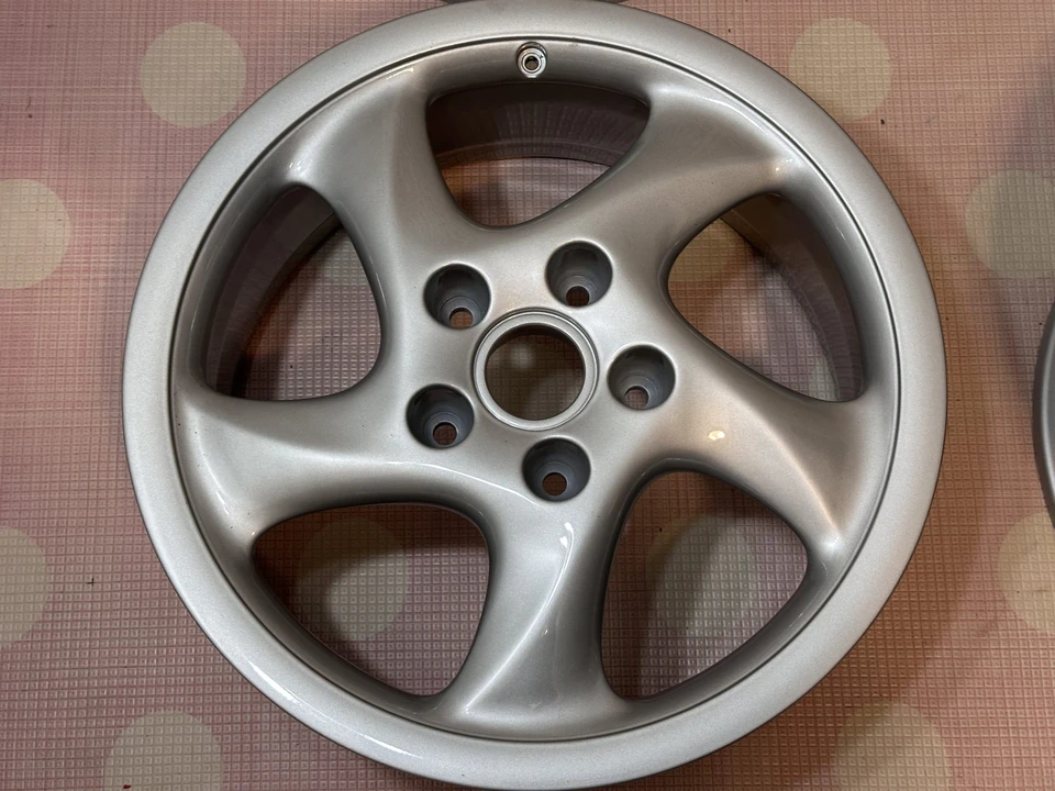 Parts & Memorabilia Porsche Wheels - Image 5 of 31
