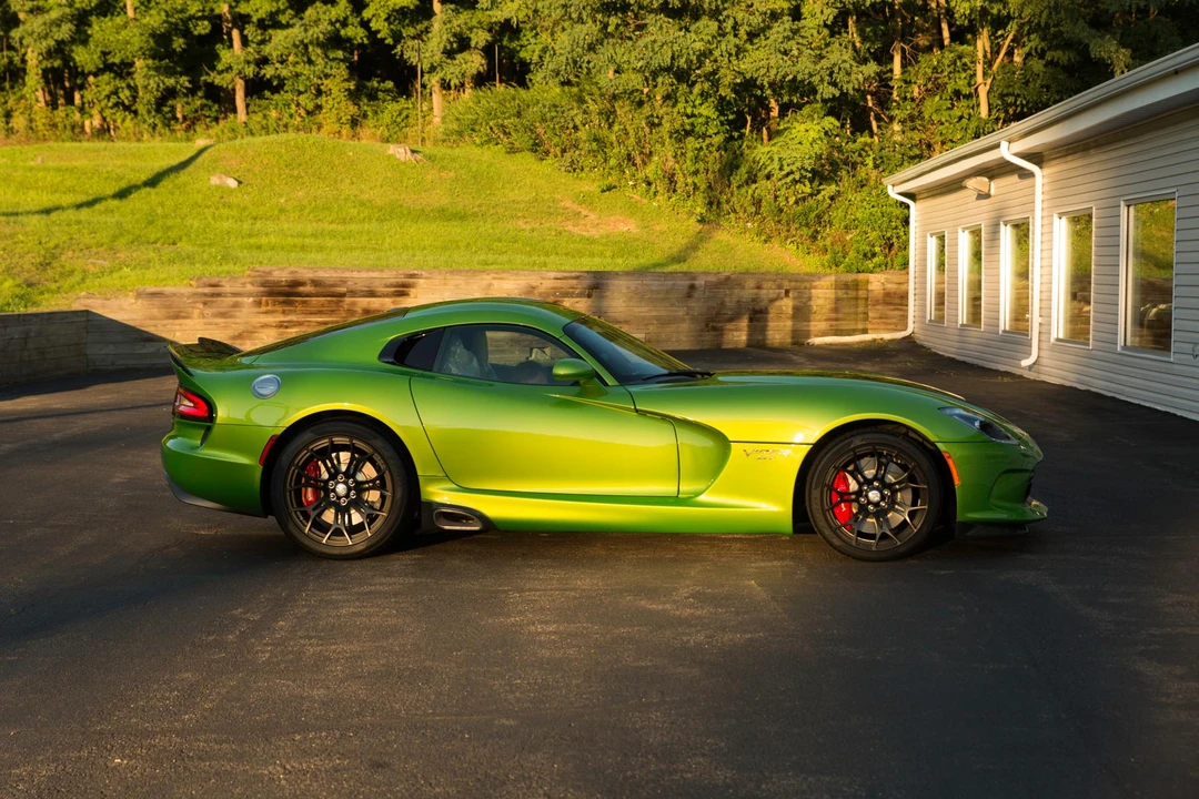 2017 Dodge Viper 5th Gen - Image 4 of 31