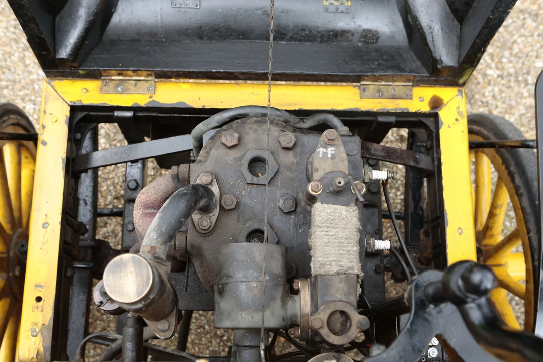 1898 Daimler - Image 3 of 31